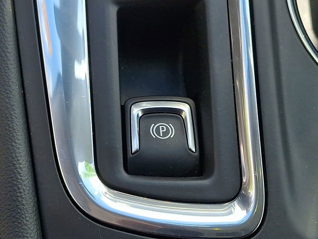 Used 2023 Chevrolet Equinox LS AWD/4WD image 24