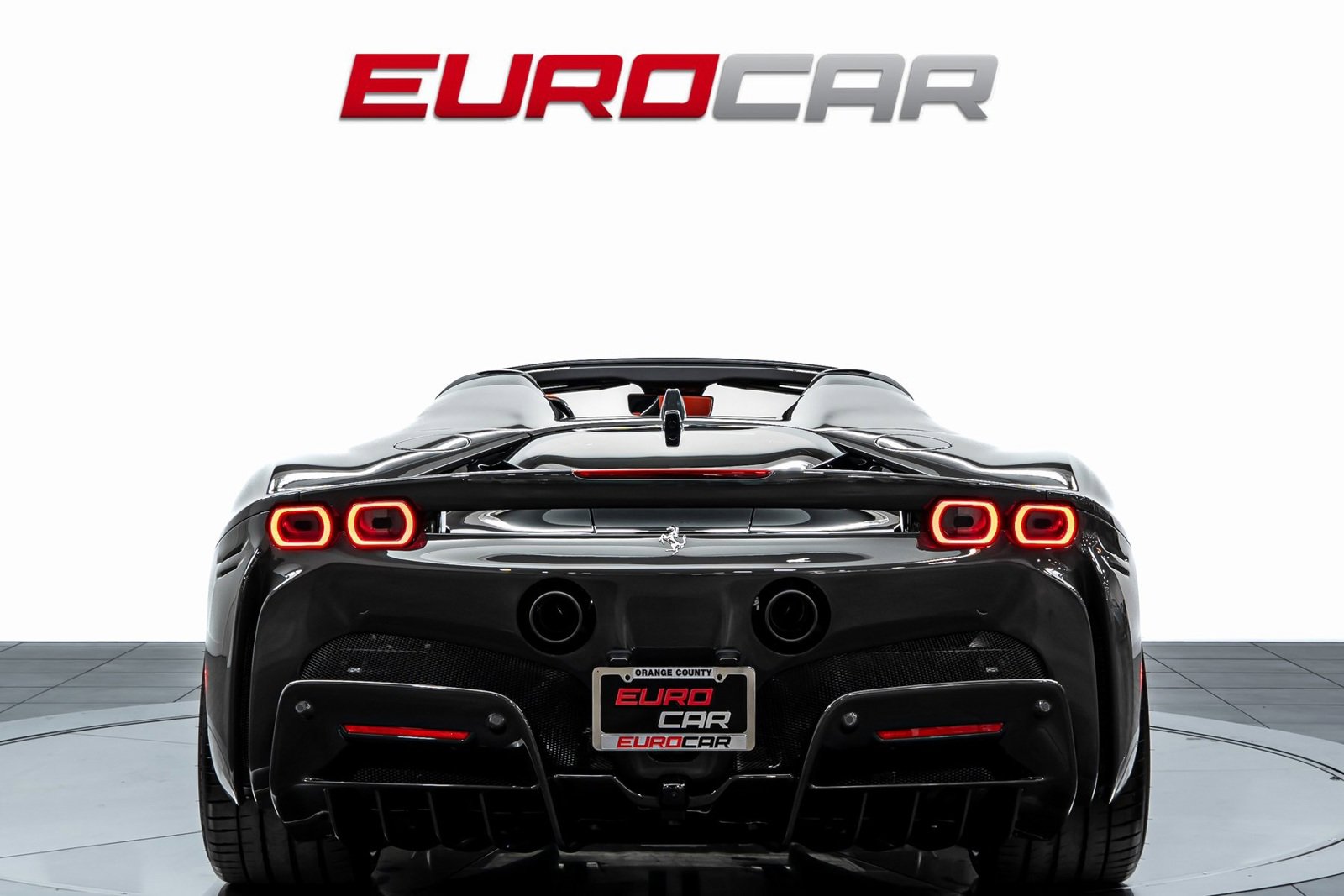 Used 2024 Ferrari SF90 Spider image 5