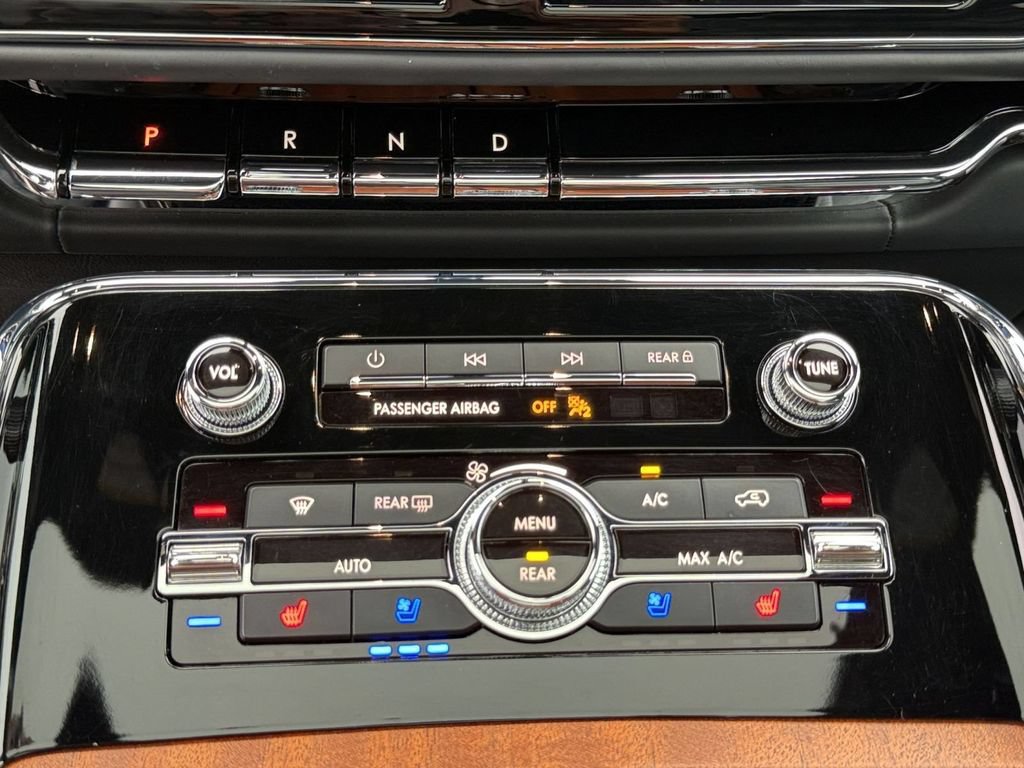 Certified 2024 Lincoln Navigator Black Label AWD/4WD image 23
