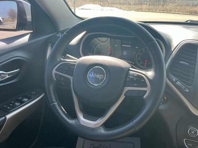 Used 2018 Jeep Cherokee Limited image 18