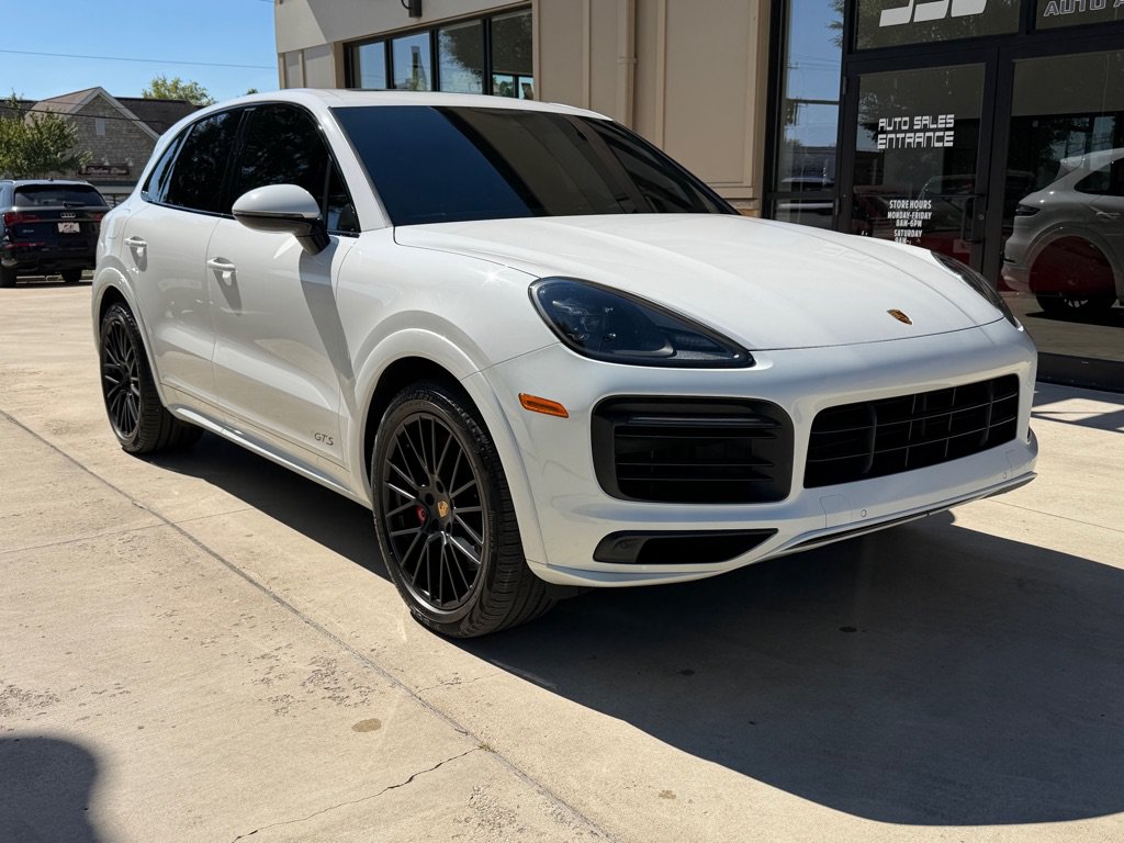 Used 2023 Porsche Cayenne GTS AWD/4WD image 3