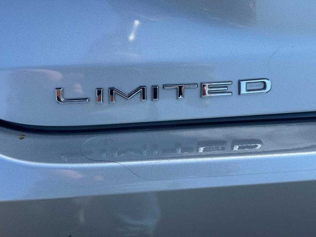 Used 2019 Toyota Avalon Limited w/ Protection Package image 5