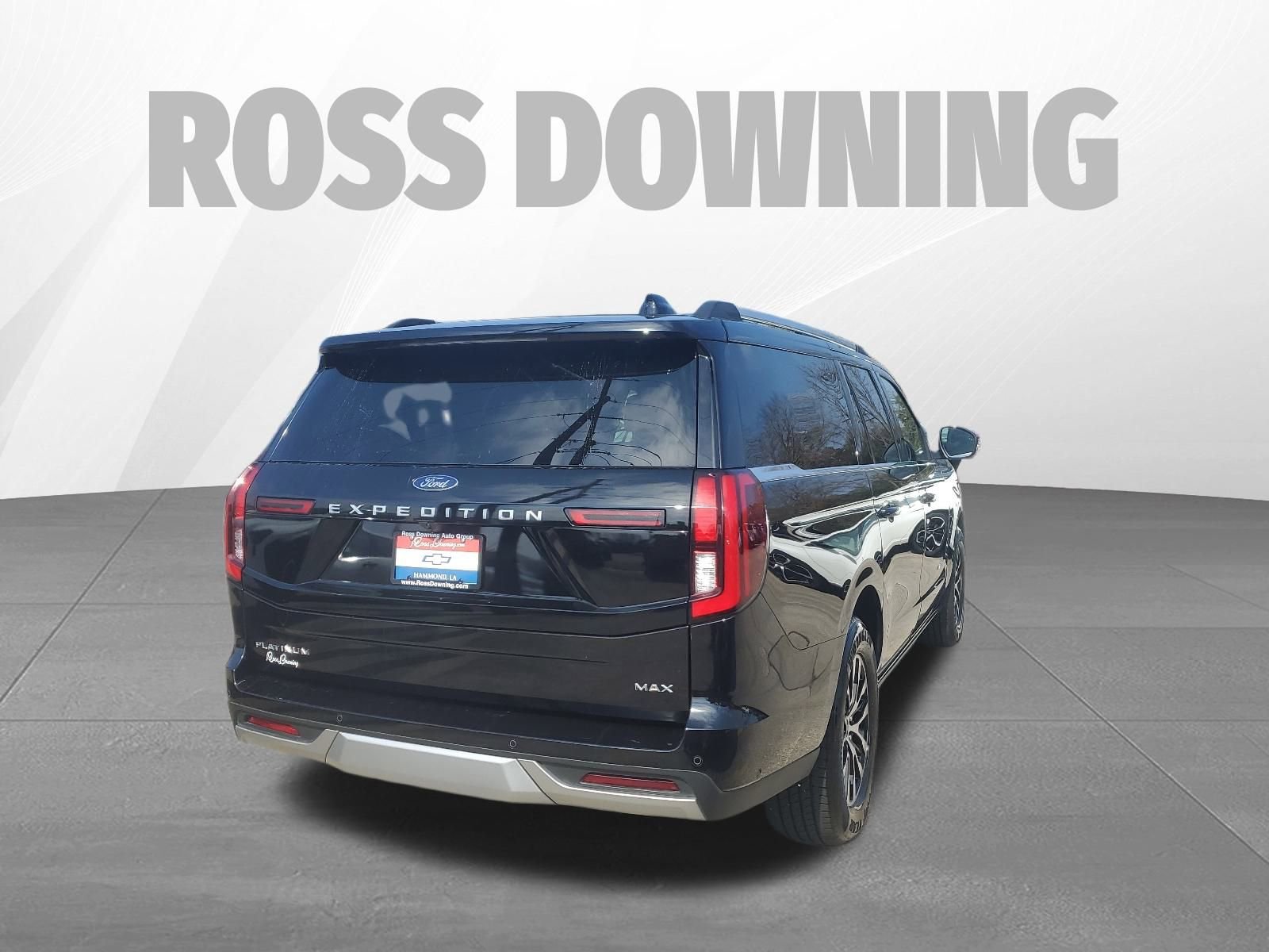 Used 2025 Ford Expedition Max Platinum image 4