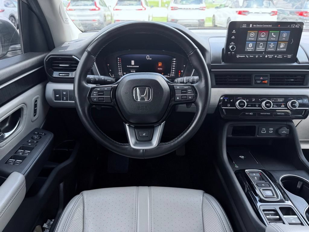 Used 2025 Honda Pilot Elite image 33