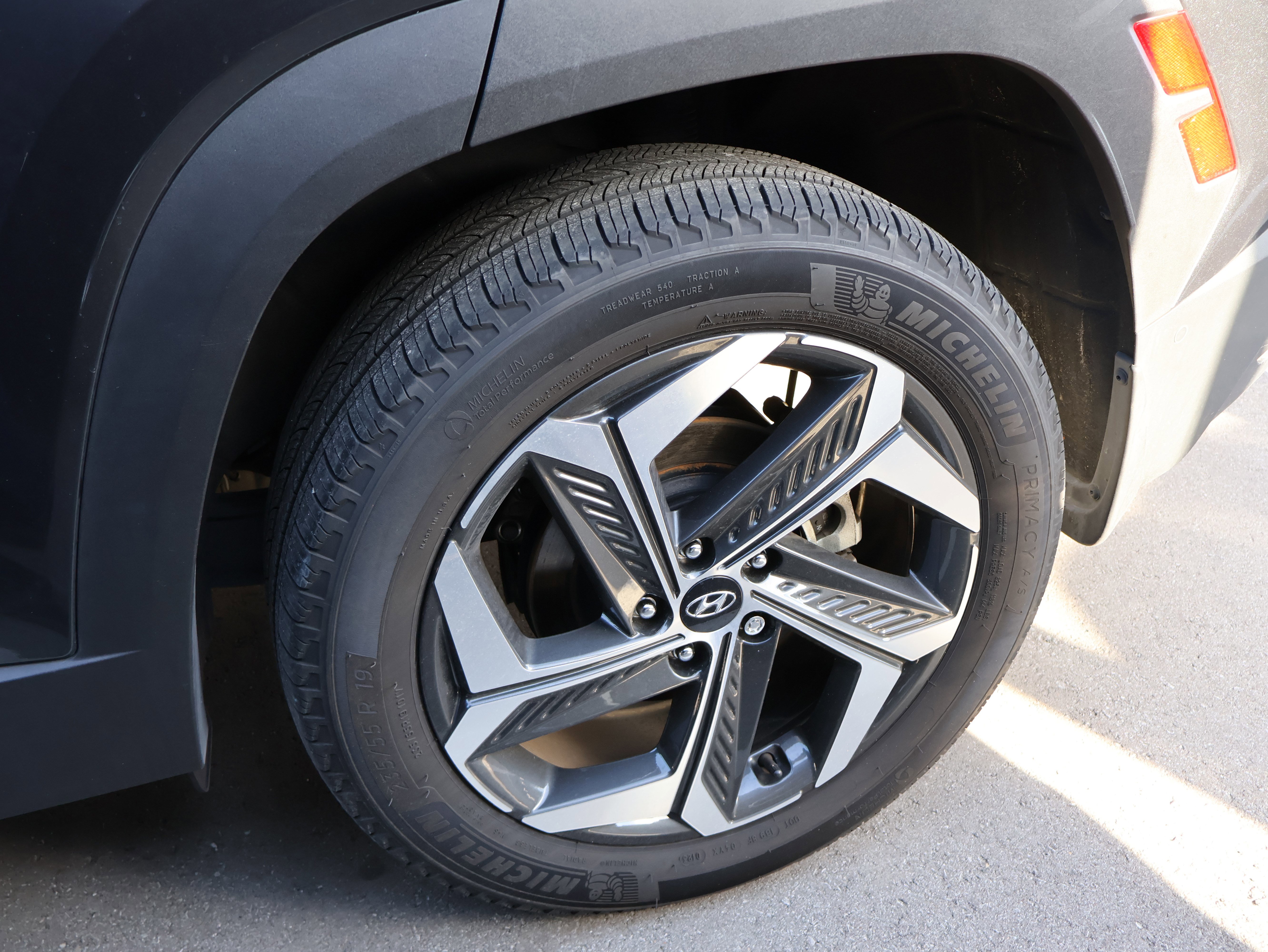 Used 2023 Hyundai Tucson Limited w/ Cargo Package image 39