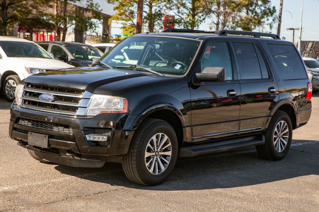 Used 2017 Ford Expedition XLT w/ Equipment Group 201A AWD/4WD image 9
