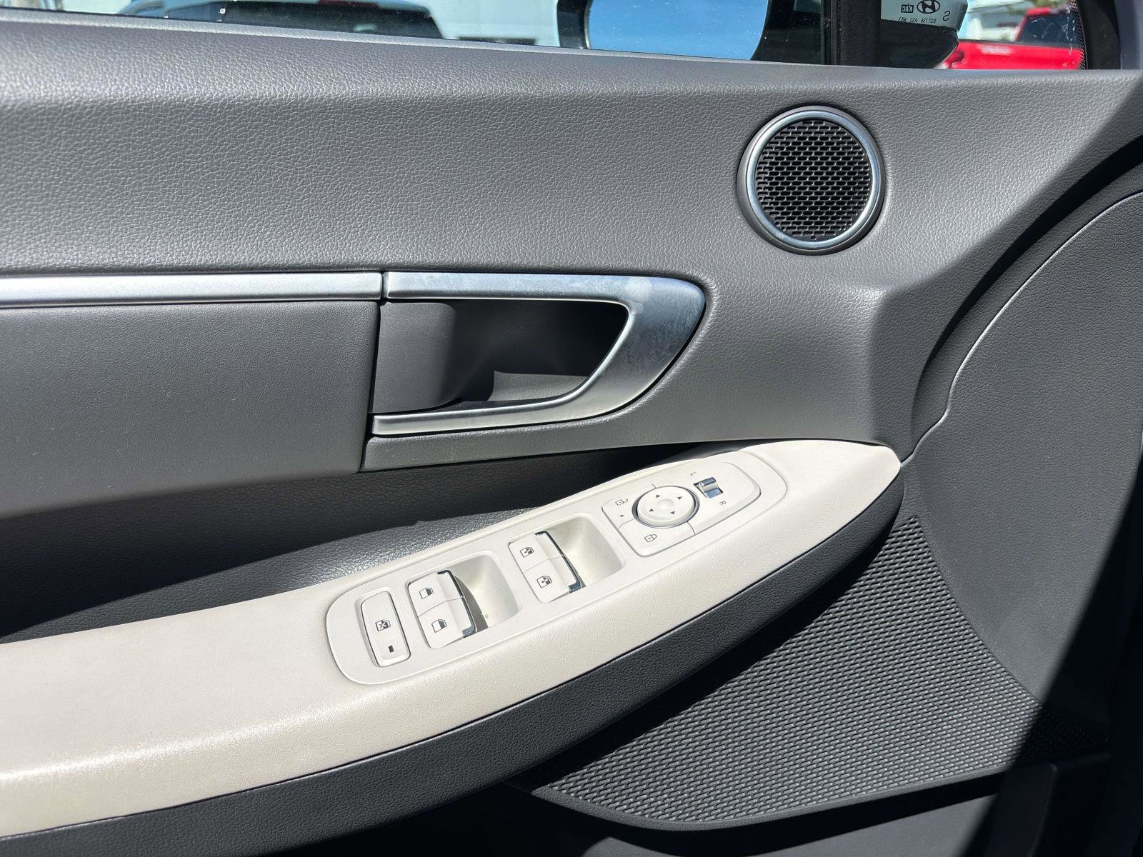 Used 2024 Hyundai Sonata SEL w/ Convenience Package FWD image 15