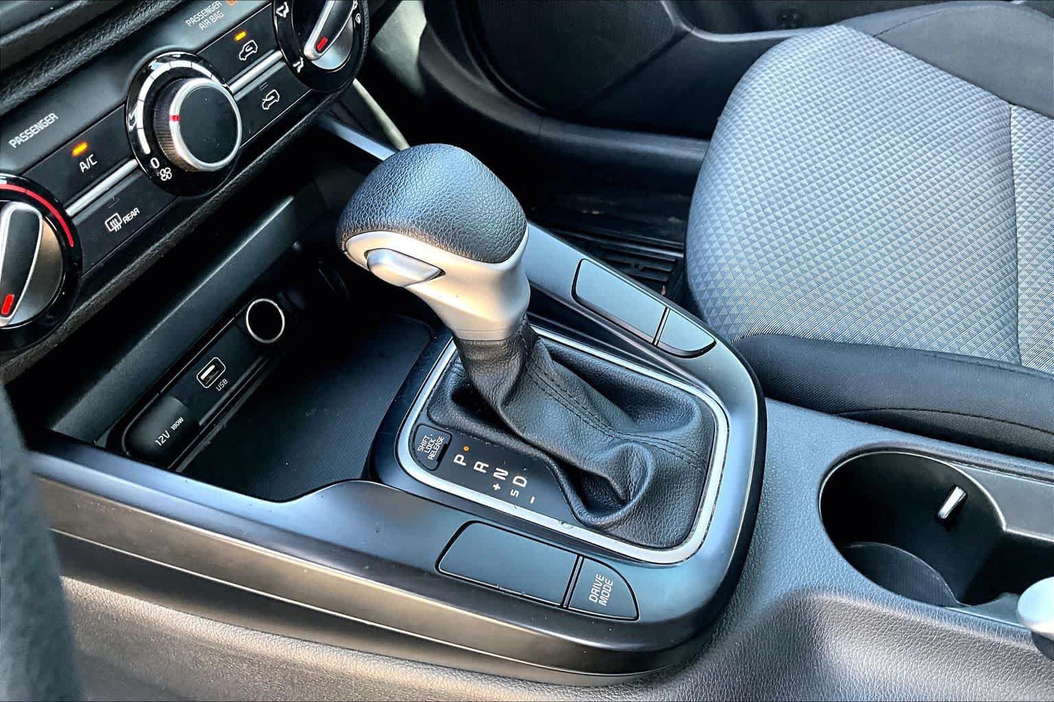 Used 2023 Kia Soul LX FWD image 16