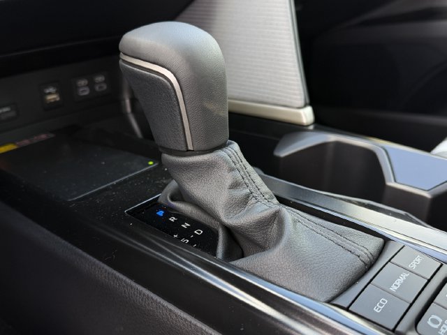 New 2026 Toyota Camry SE w/ Convenience Package FWD image 17