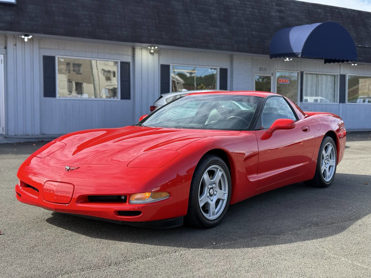 Used 1999 Chevrolet Corvette Coupe image 4