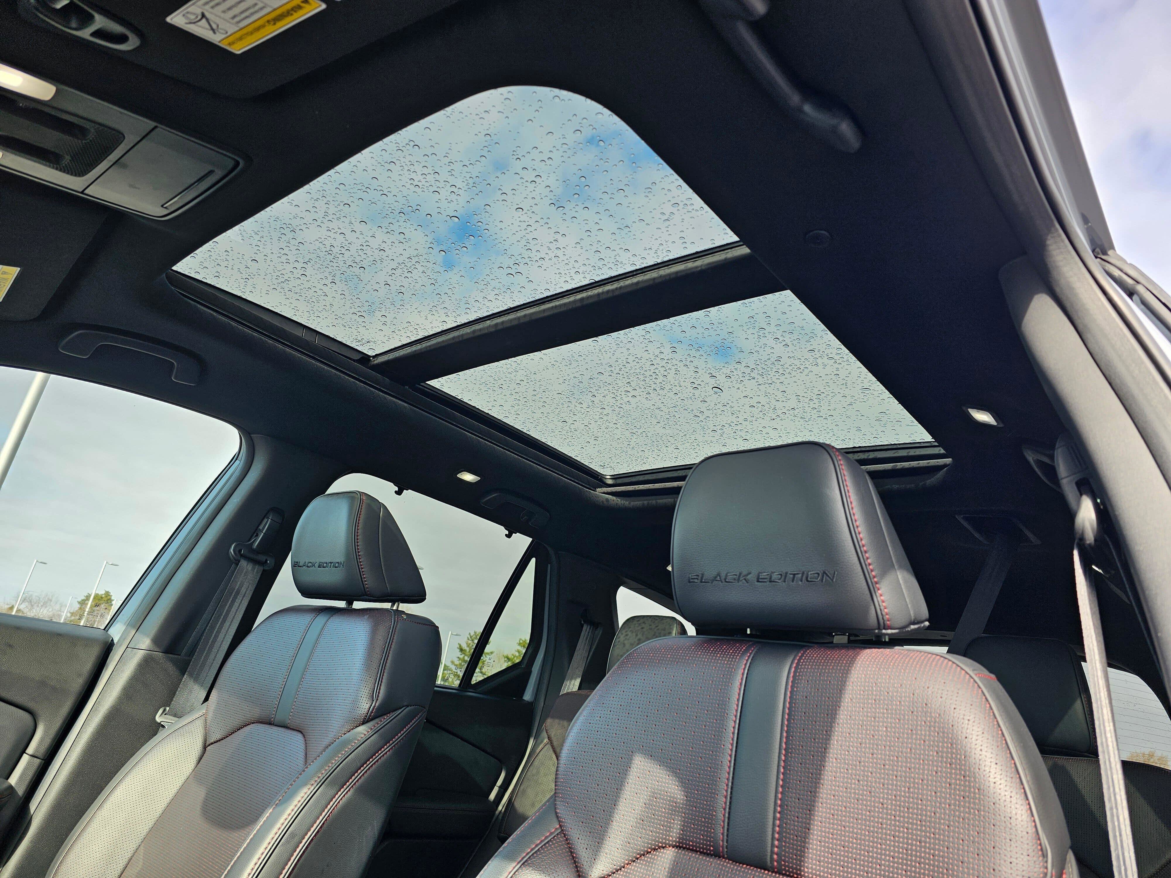 Used 2025 Honda Pilot Black Edition image 28