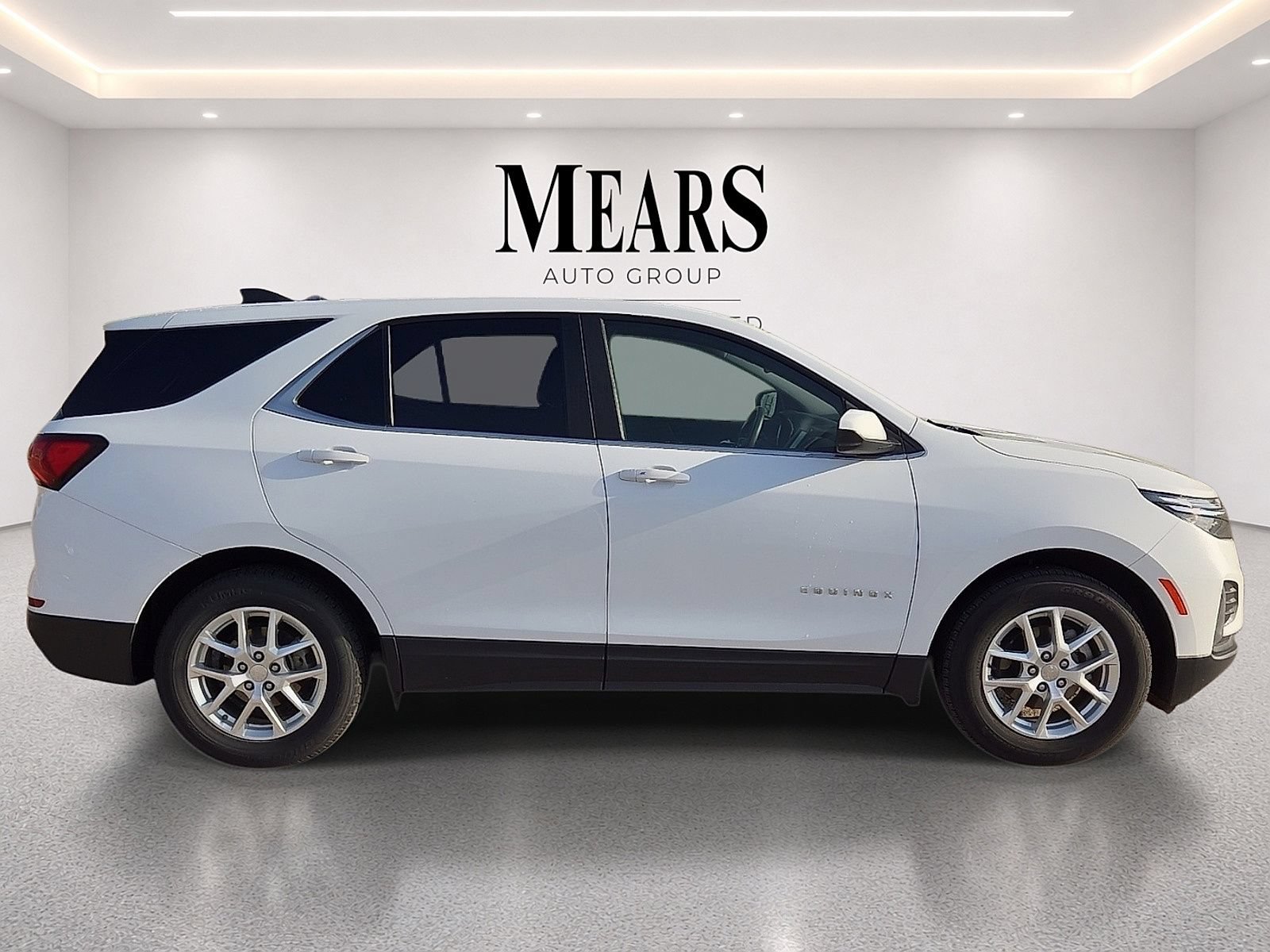 Used 2024 Chevrolet Equinox LT FWD image 6