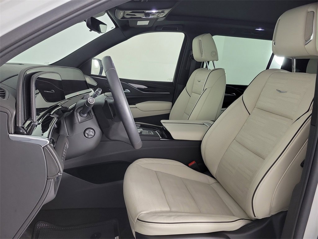 Certified 2023 Cadillac Escalade ESV Sport w/ LPO, ONYX Package image 17