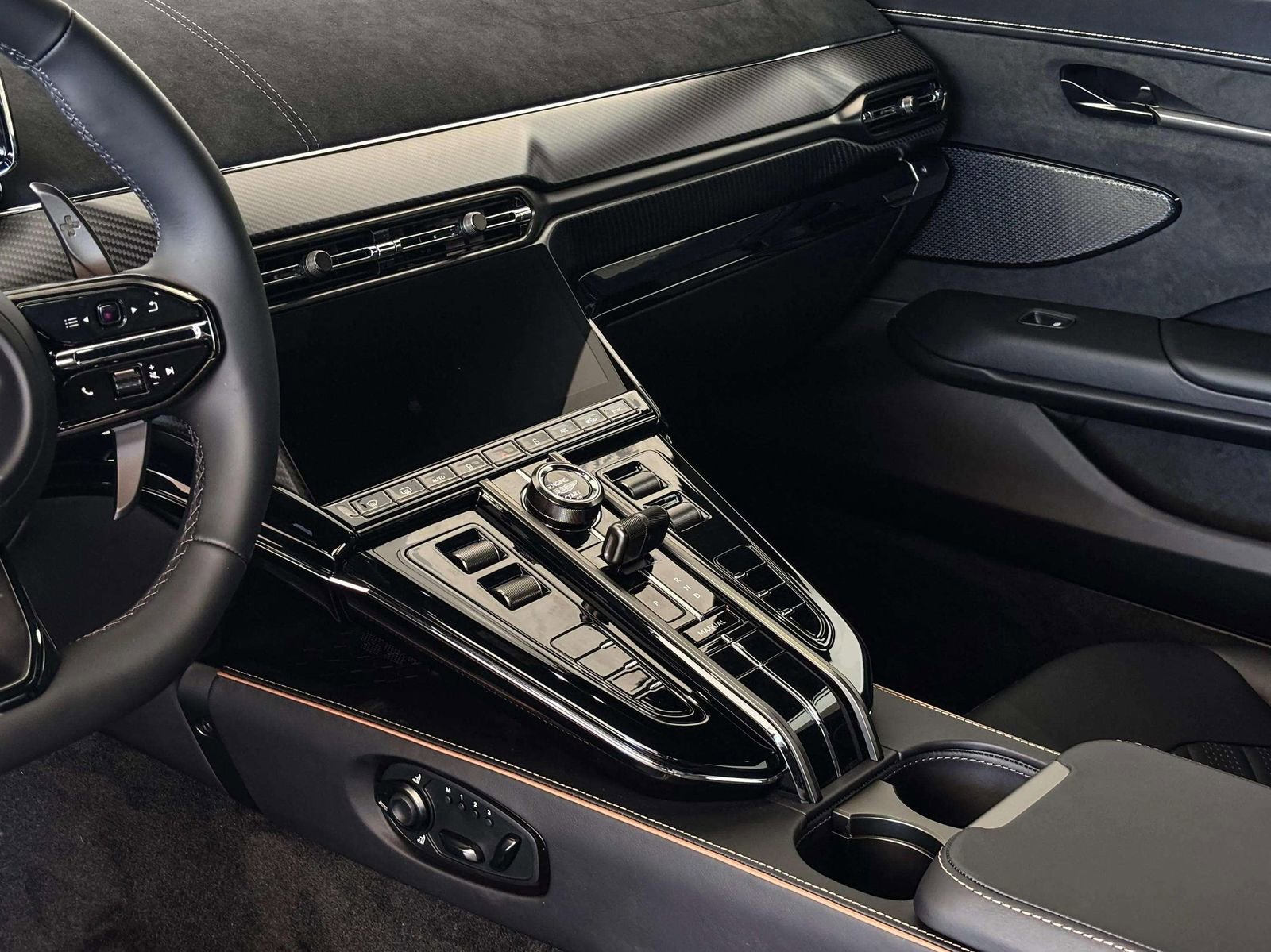 New 2026 Aston Martin V8 Vantage S image 29