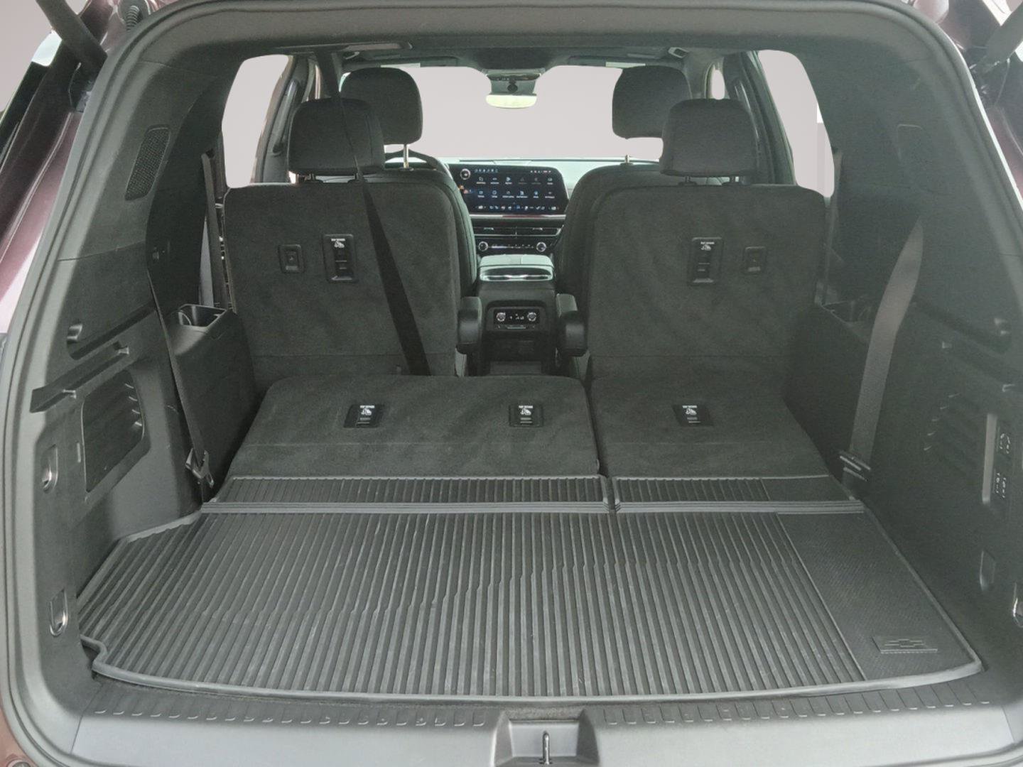 Used 2024 Chevrolet Traverse RS FWD image 15