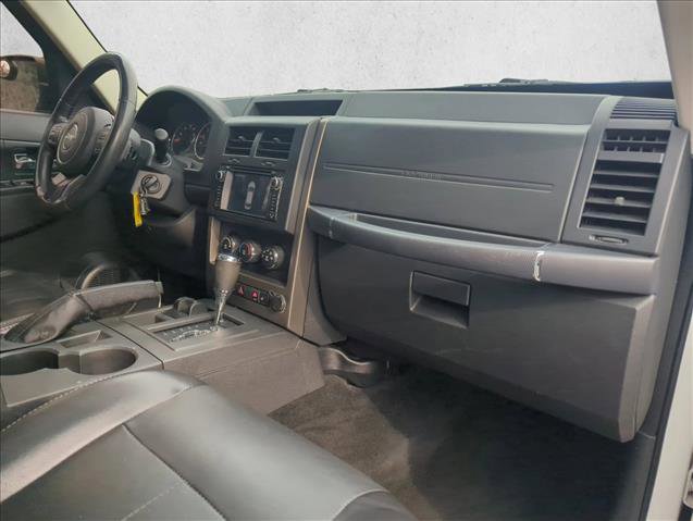 Used 2012 Jeep Liberty Sport image 27