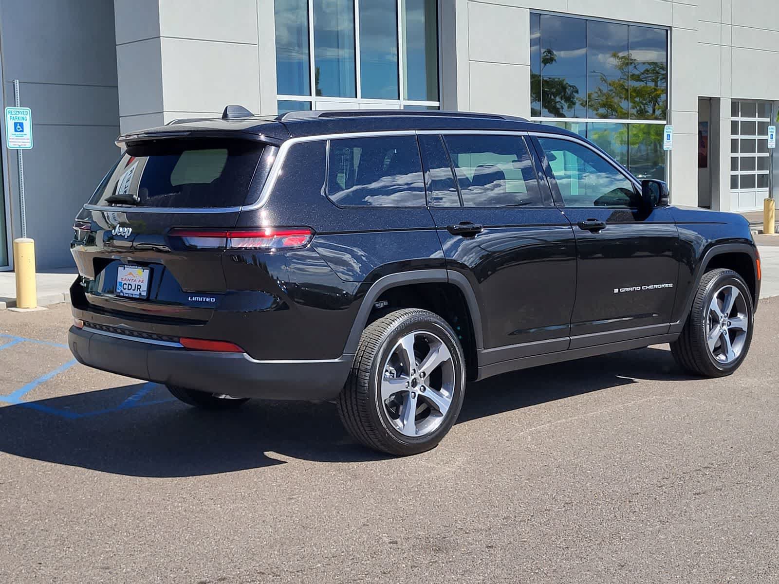 New 2026 Jeep Grand Cherokee L Limited AWD/4WD image 4