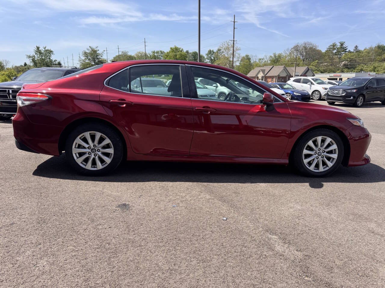 Used 2020 Toyota Camry LE FWD image 6