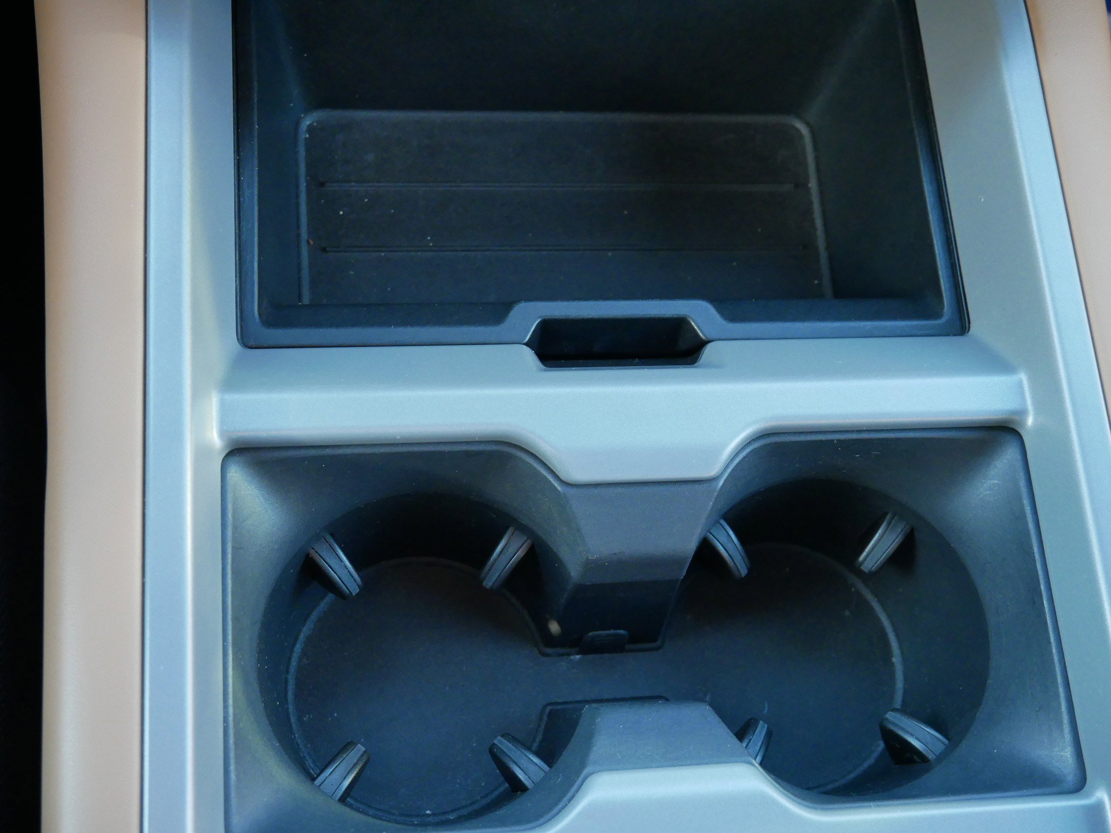 Certified 2025 Land Rover Defender 110 V8 image 26