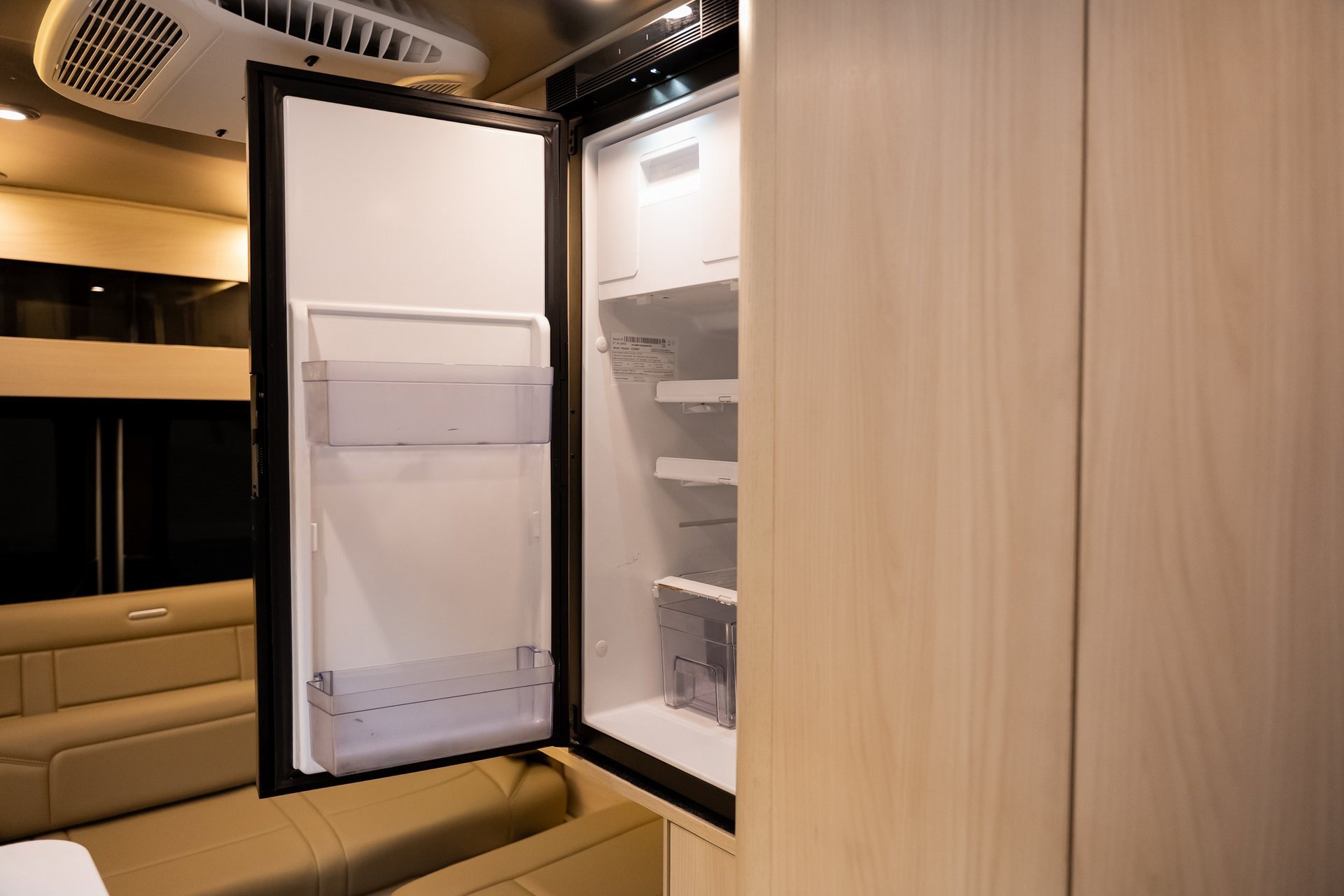 Used 2022 Mercedes-Benz Sprinter 144 Cargo image 74