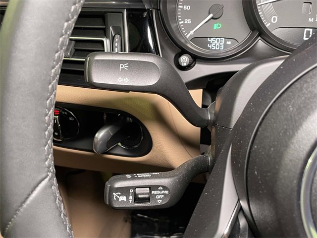 Certified 2025 Porsche Macan image 43