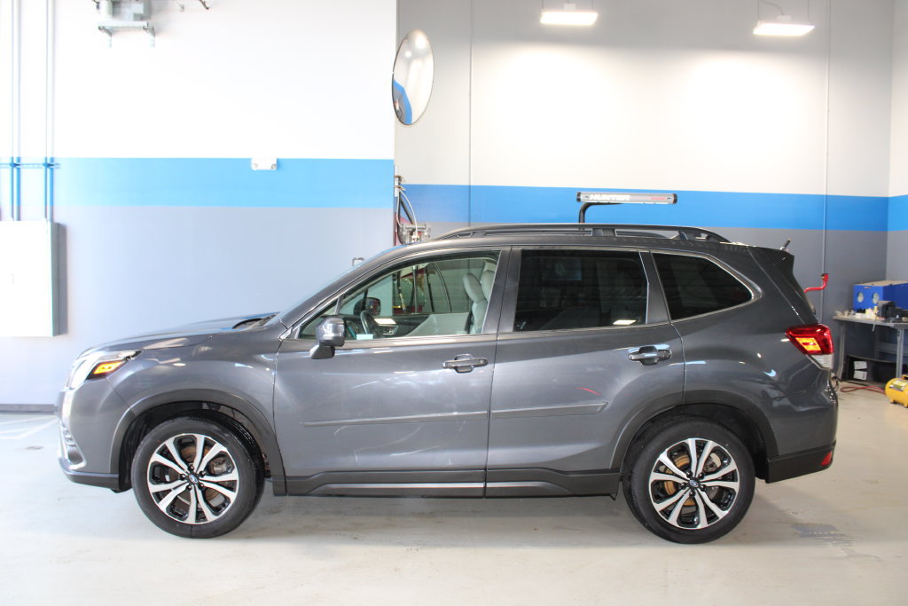 Used 2023 Subaru Forester Limited AWD/4WD image 10