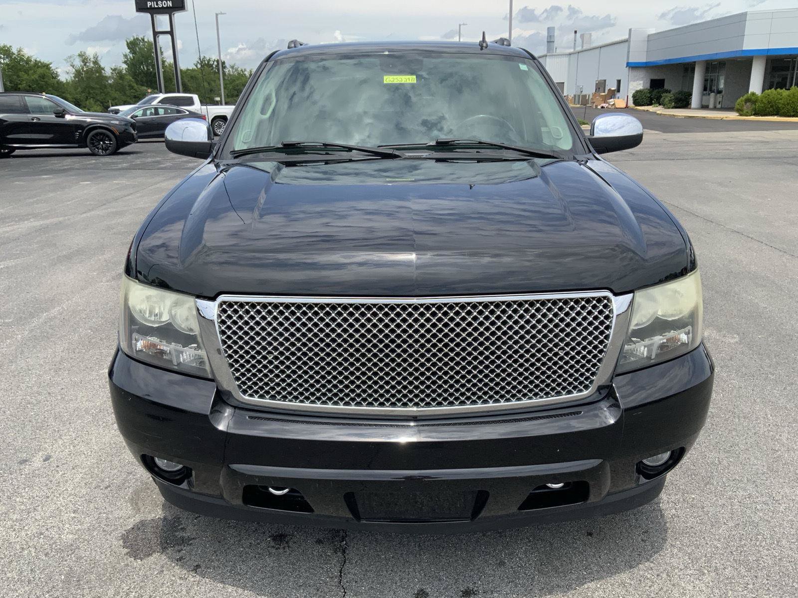Used 2008 Chevrolet Avalanche LTZ w/ LTZ Preferred Equipment Group AWD/4WD image 3