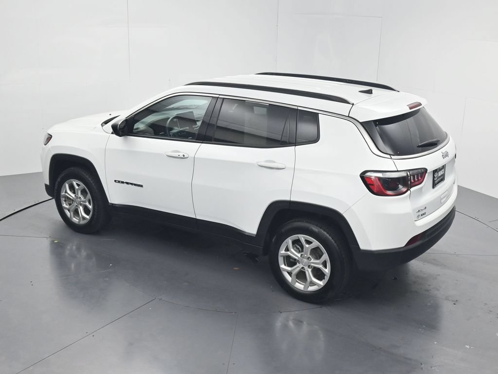 Used 2024 Jeep Compass Latitude AWD/4WD image 55