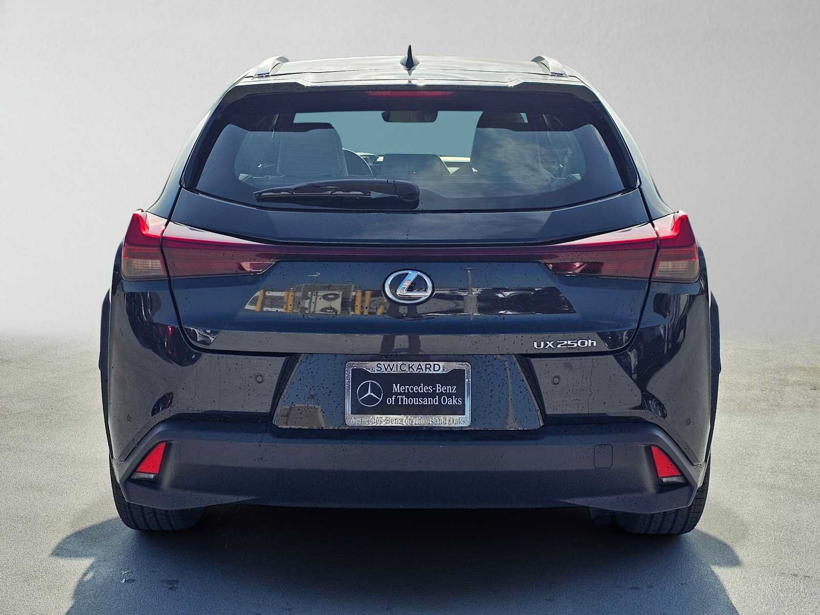 Used 2023 Lexus UX 250h FWD w/ Accessory Package (Z2) image 4