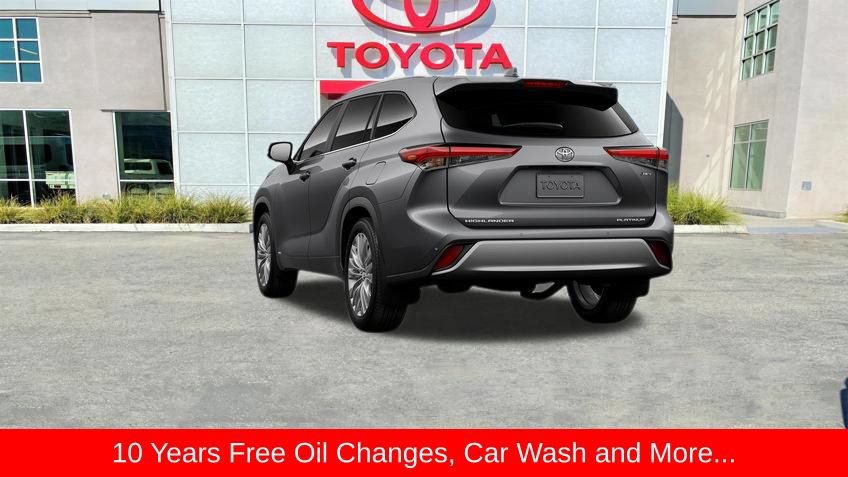 New 2026 Toyota Highlander Platinum AWD/4WD image 17