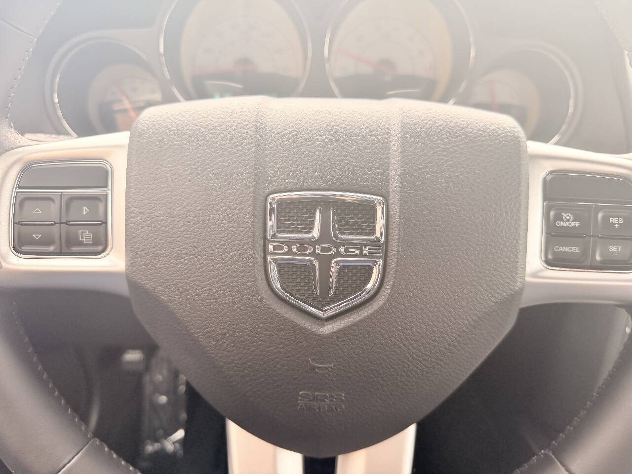 Used 2014 Dodge Challenger SXT RWD image 23