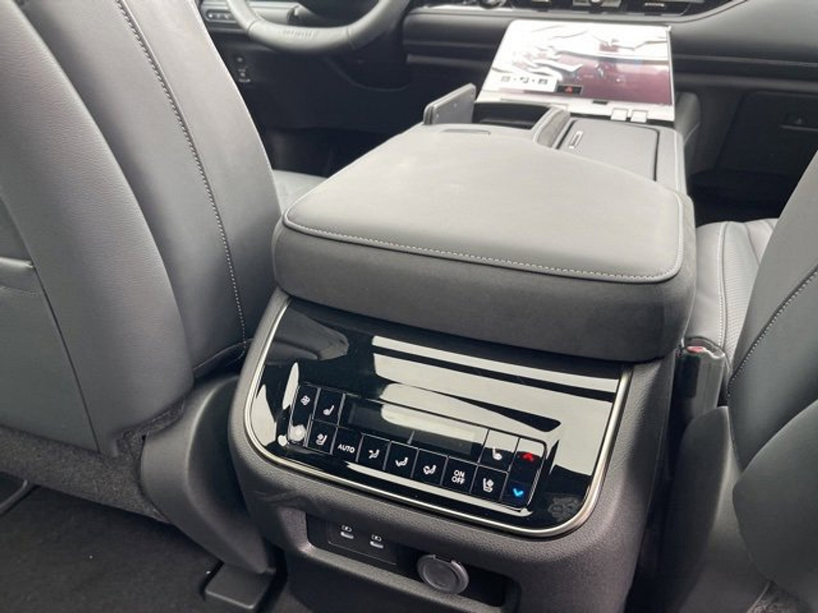 New 2025 INFINITI QX80 Autograph image 15