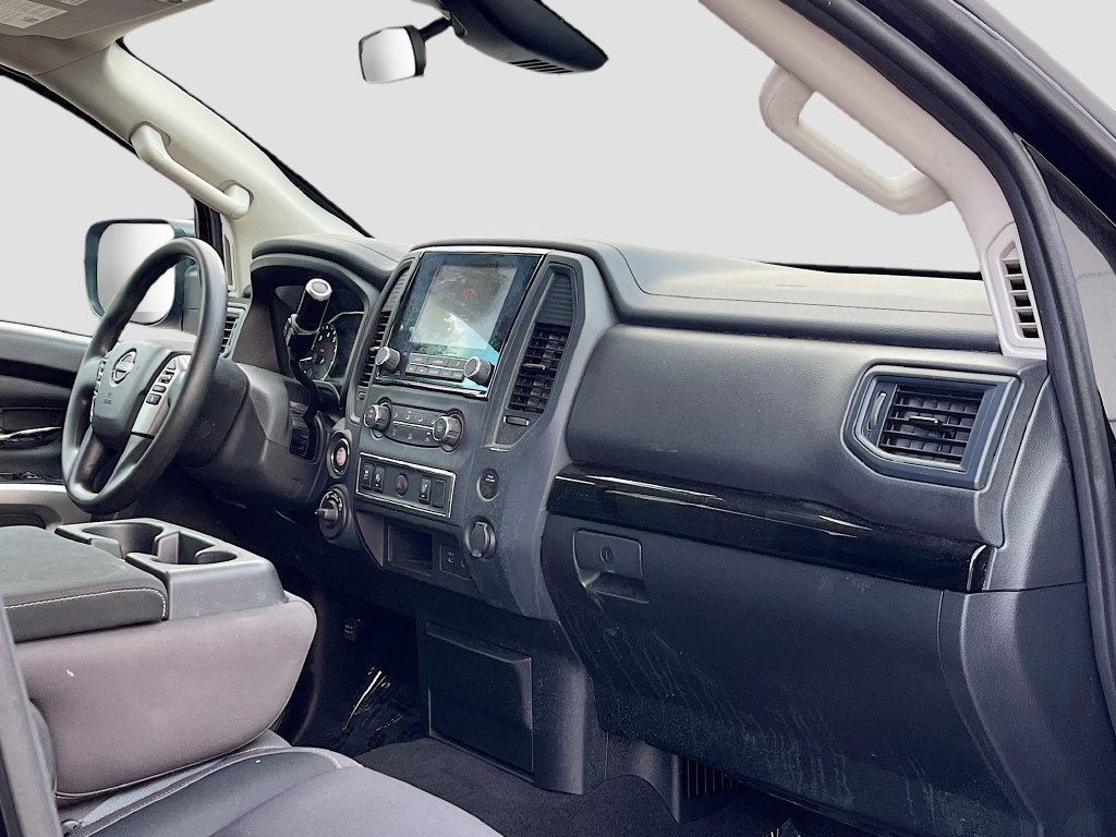 Used 2024 Nissan Titan SV AWD/4WD image 26