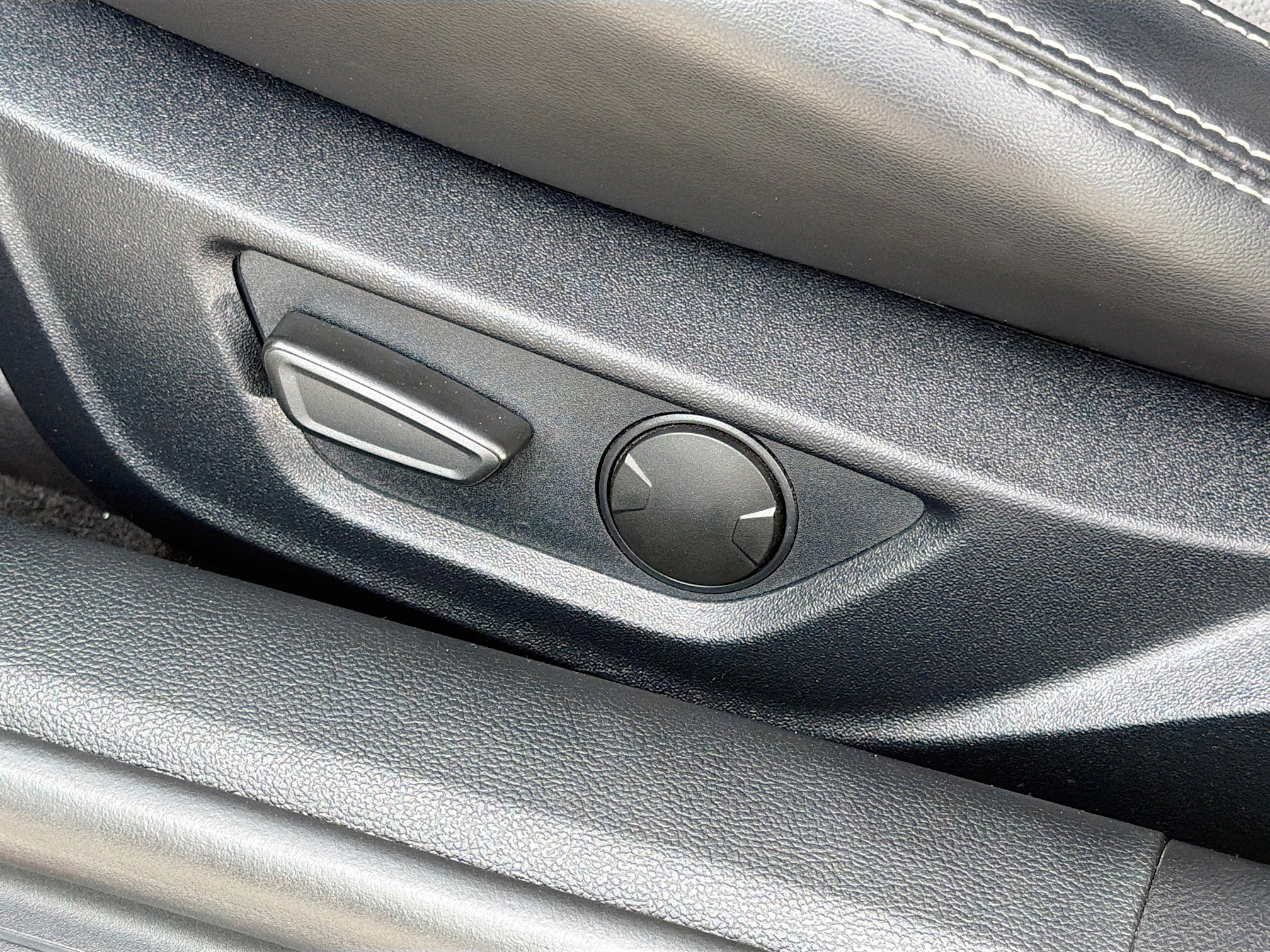 Used 2020 Ford Mustang Shelby GT350 w/ Technology Package image 23