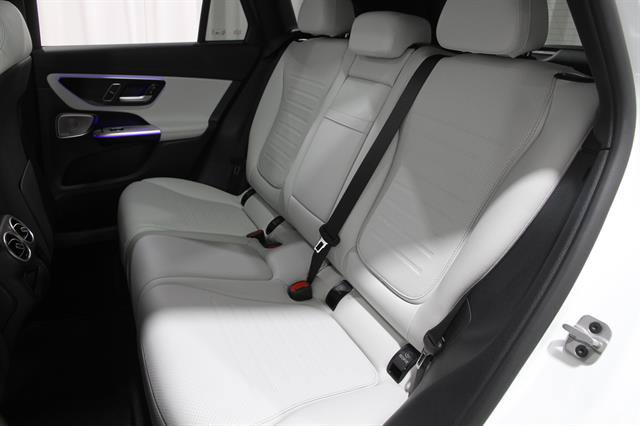 Used 2025 Mercedes-Benz GLC 300 4MATIC image 20
