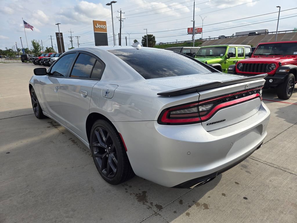 Used 2023 Dodge Charger SXT w/ Blacktop Package RWD image 5