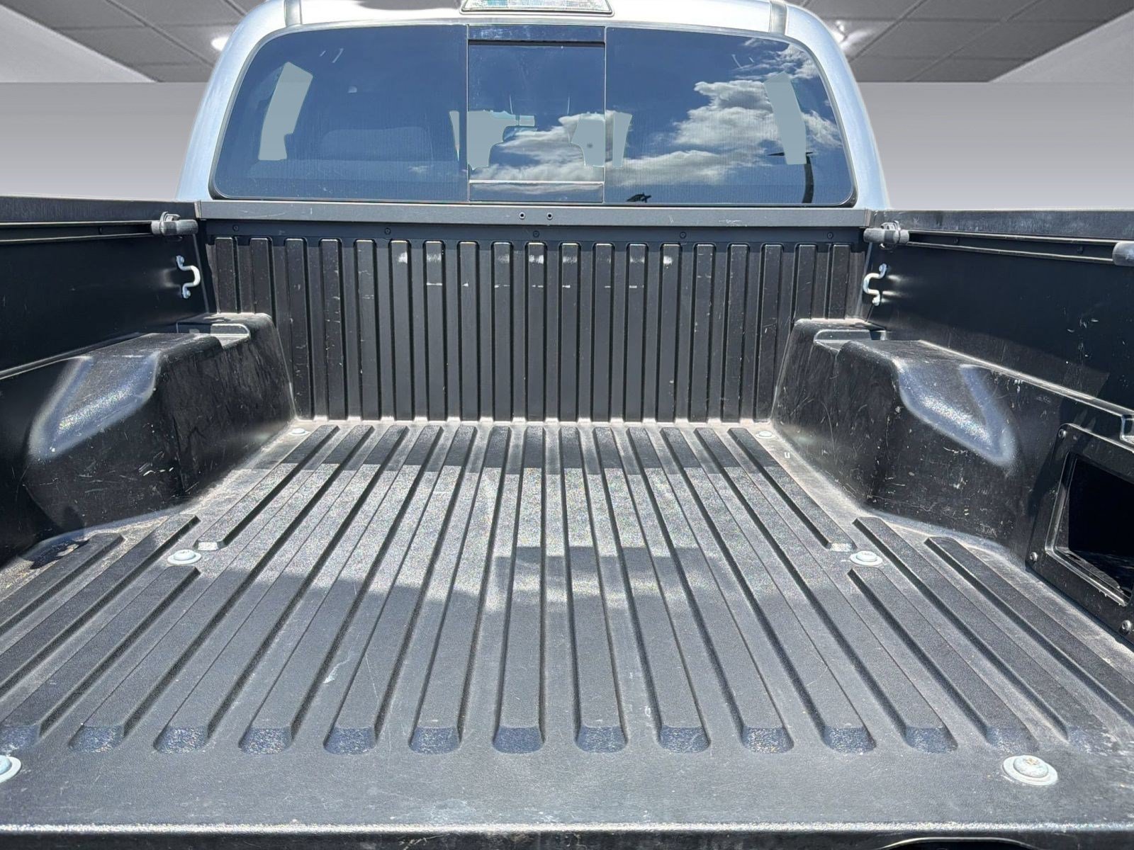 Used 2019 Toyota Tacoma TRD Sport AWD/4WD image 26