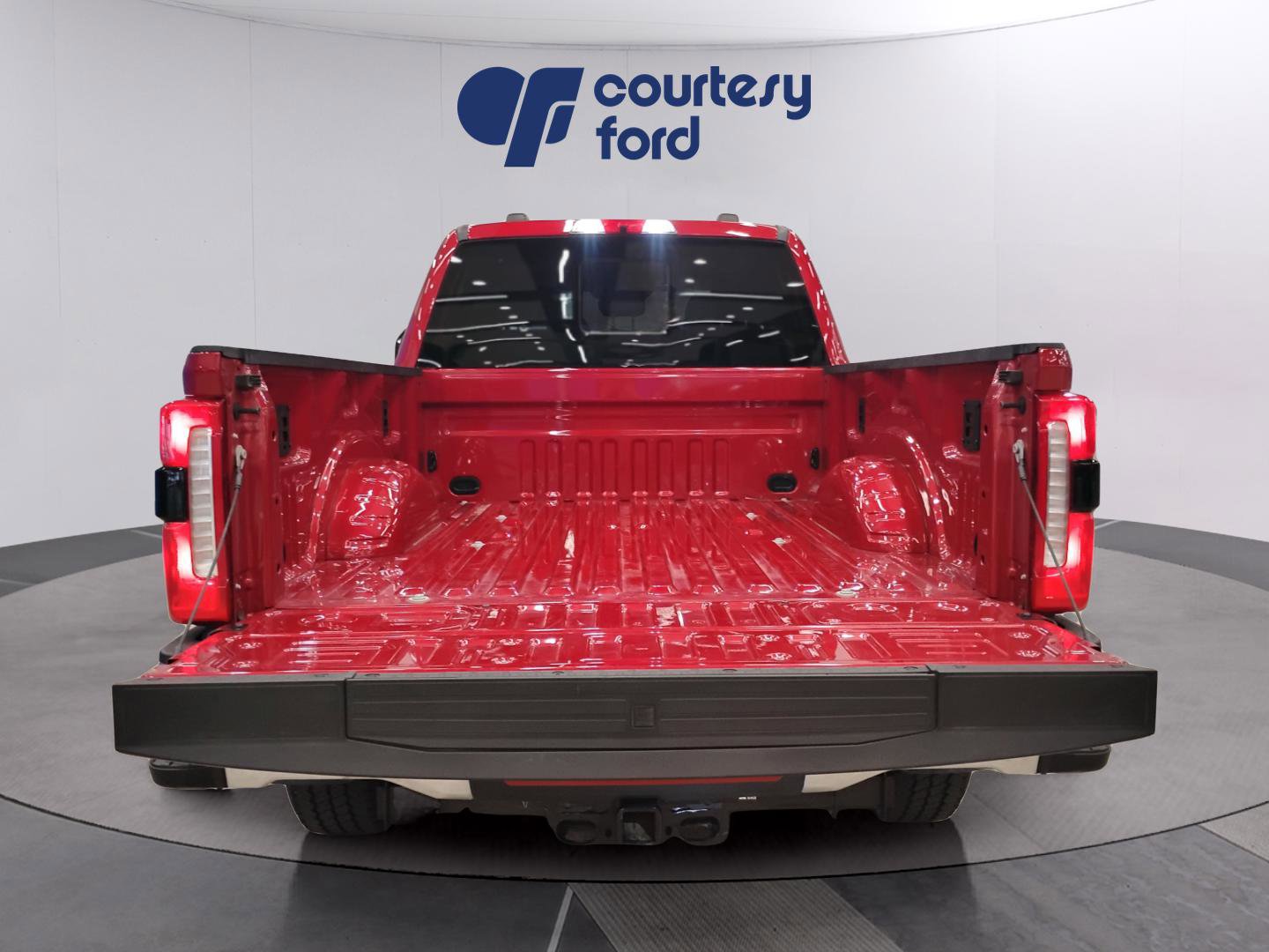 Used 2024 Ford F250 Lariat w/ Chrome Package image 6