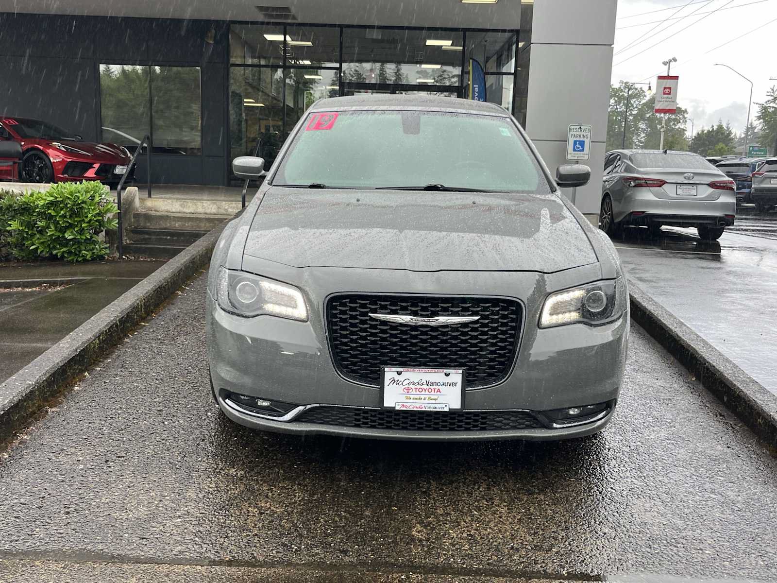 Used 2019 Chrysler 300 S RWD image 2