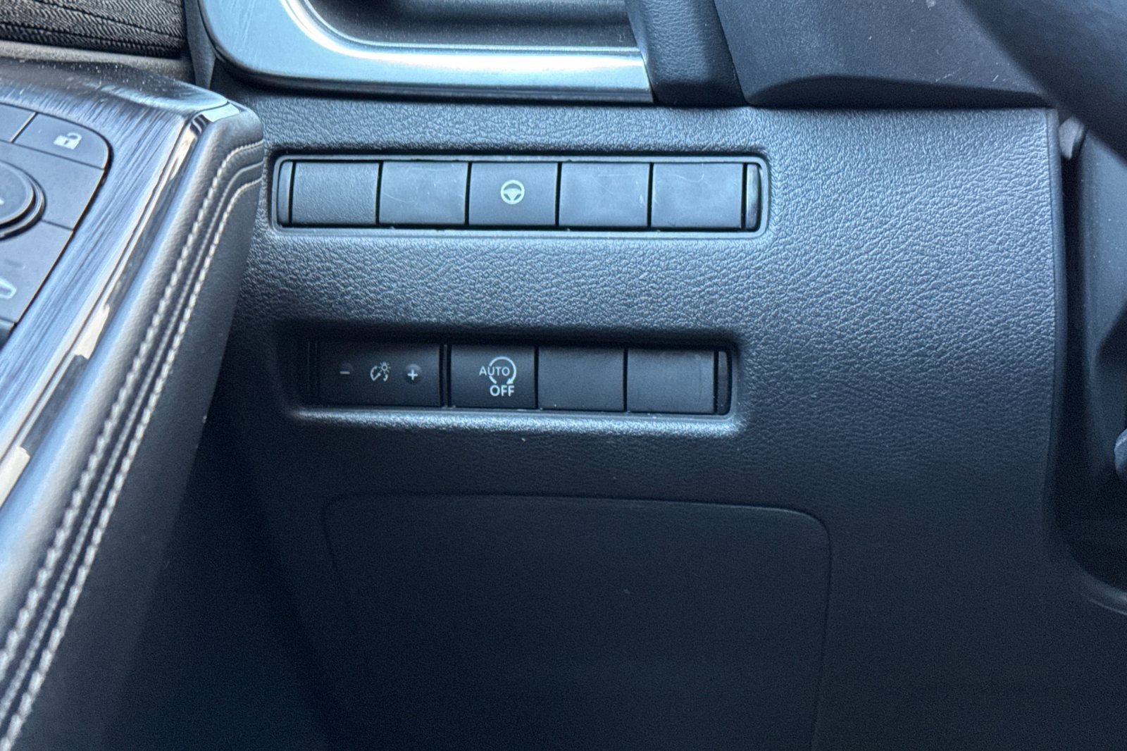 Certified 2023 Nissan Rogue SV image 31