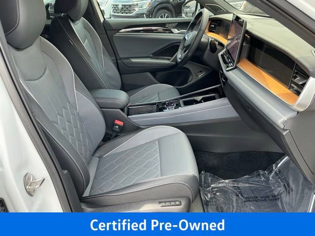 Used 2025 Volkswagen Tiguan SEL R-Line AWD/4WD image 22