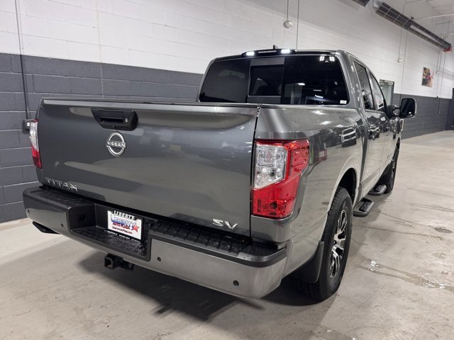 Used 2024 Nissan Titan SV w/ SV Convenience Package image 13
