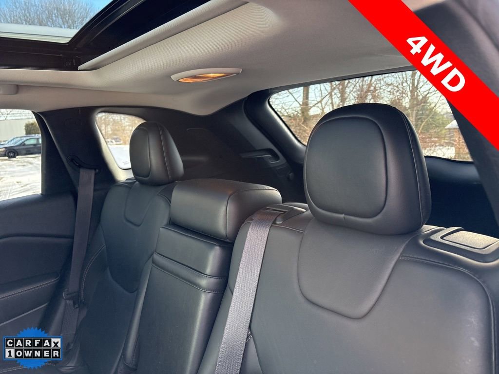 Used 2016 Jeep Cherokee Limited image 24