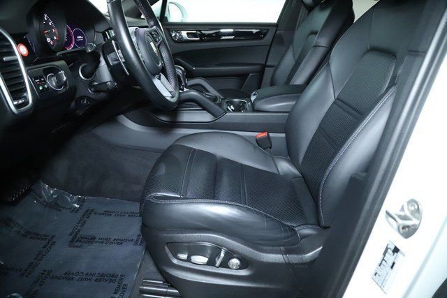 Used 2021 Porsche Cayenne Coupe image 19