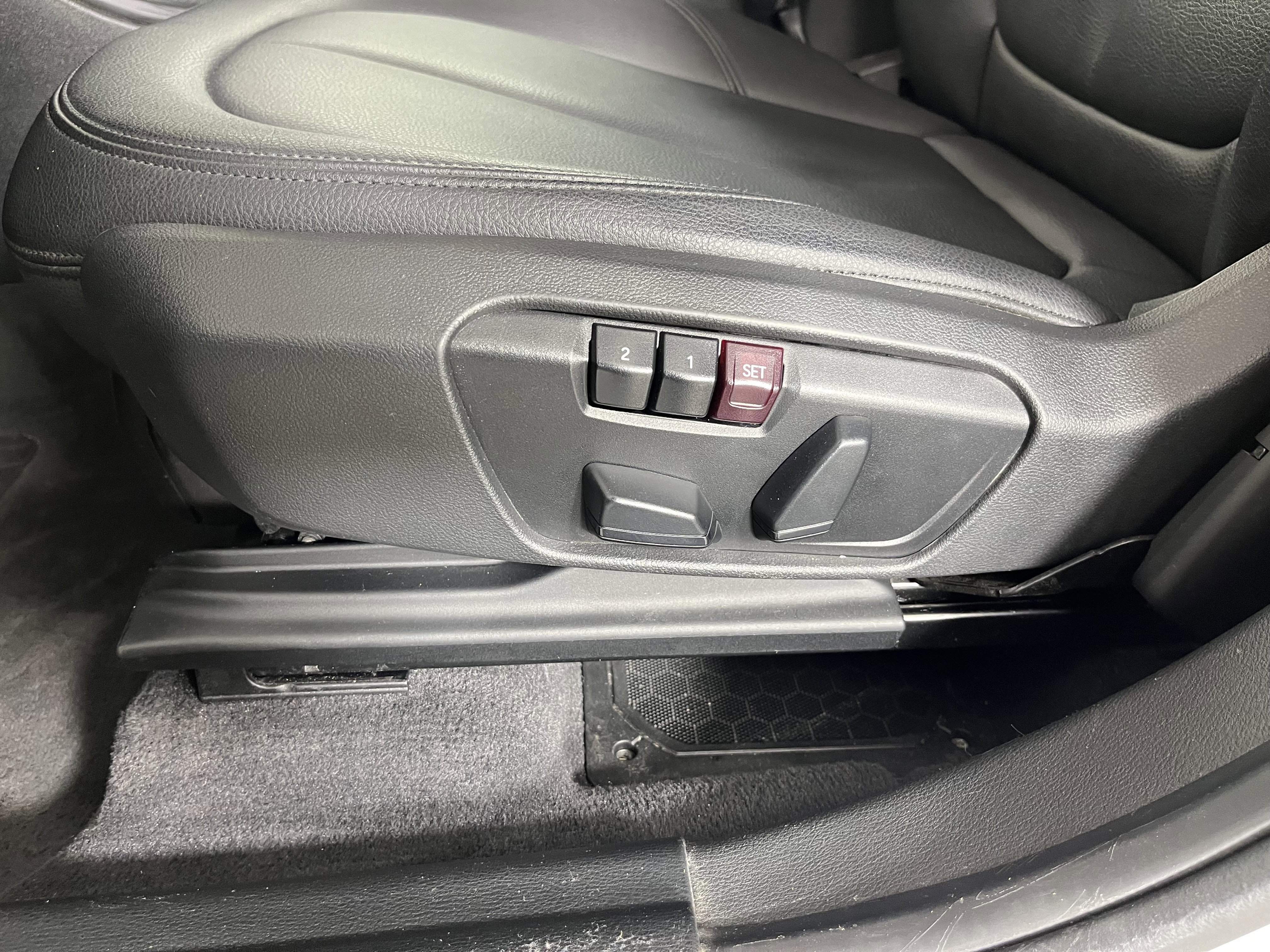 Used 2017 BMW X1 sDrive28i image 19