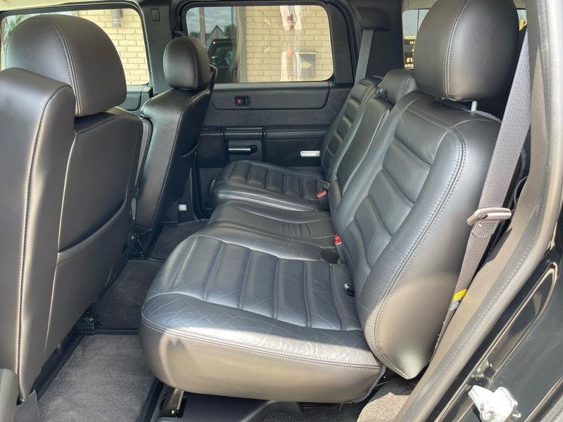 Used 2005 HUMMER H2 w/ Preferred Equipment Group AWD/4WD image 42