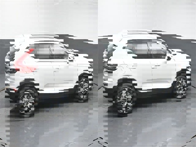 New 2025 Volvo XC40 B5 Plus w/ Protection Package Premier image 50
