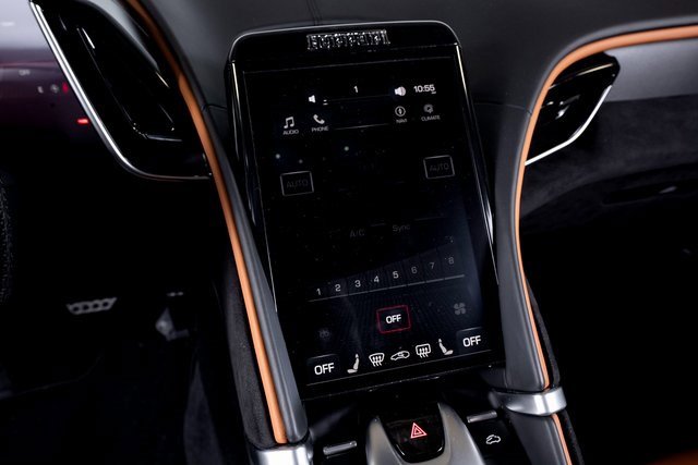 Used 2024 Ferrari Roma Spider image 42