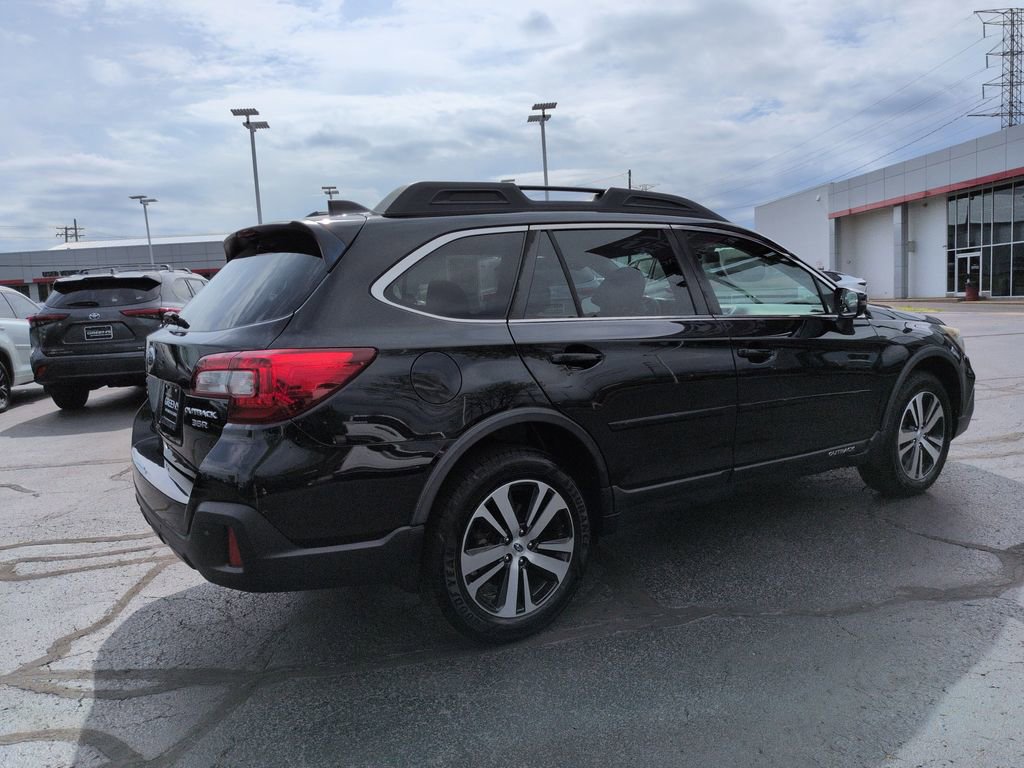 Used 2018 Subaru Outback 3.6R Limited image 5