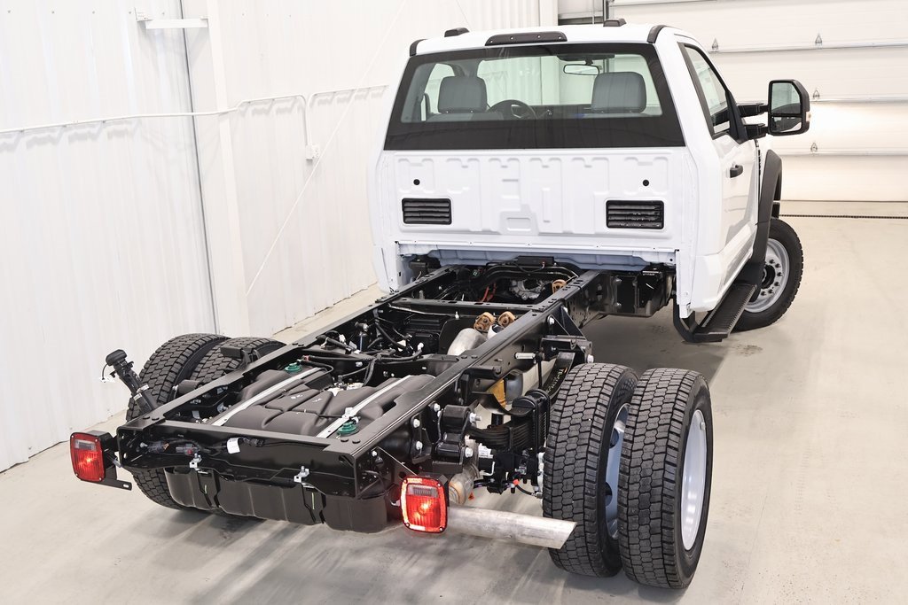 New 2026 Ford F550 4x4 Regular Cab Super Duty image 25